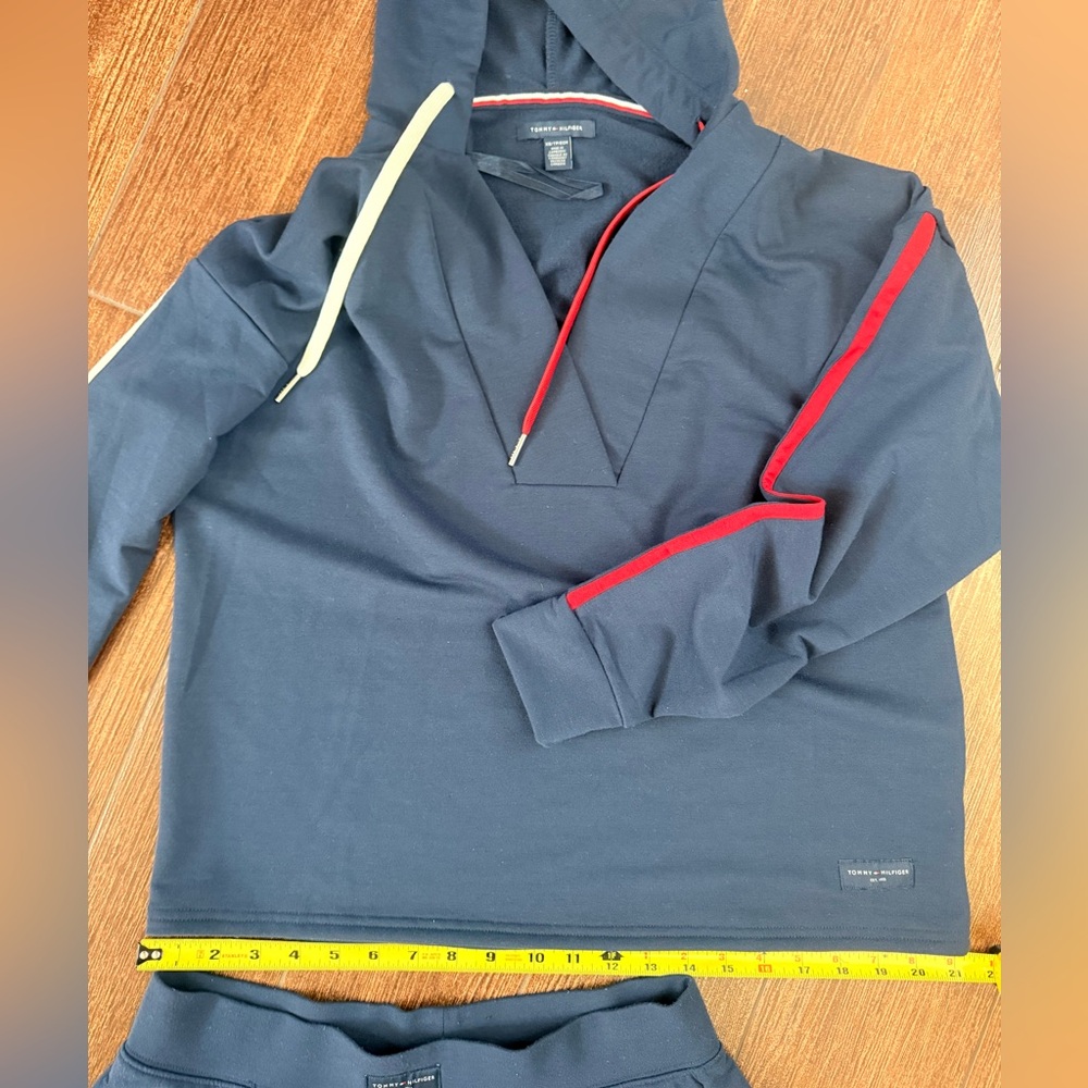 Tommy Hilfiger Navy Hoodie with Matching Shirts - Picture 9 of 10